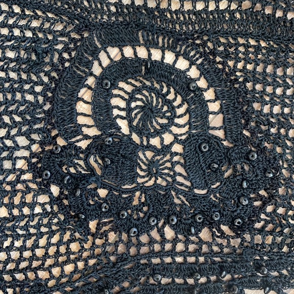 Vintage crocheted /beaded shawl - Picture 10 of 10